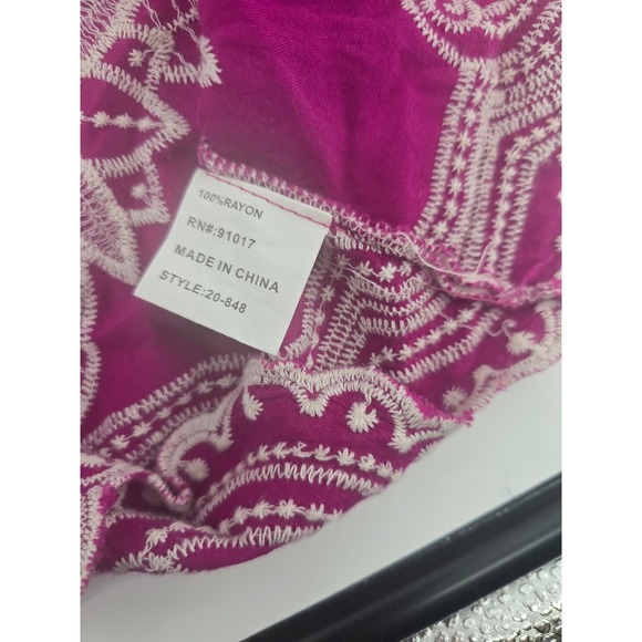 Solitaire Embroidered Tunic Top Magenta 100% Rayon 3/4 Sleeve Medium - Picture 4 of 4